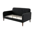 **Moderne divan met gestreepte lattenbodem en houten poten**